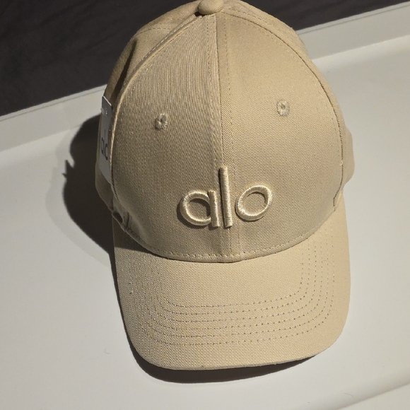 ALO Beige Baseball Cap NWT - Picture 10 of 13